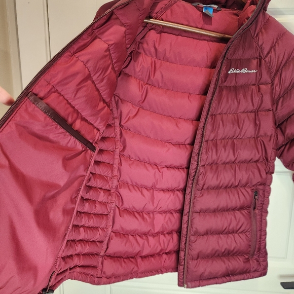 Sz M Eddie Bauer Women's First Ascent Stormdown 800 Puffer Jacket, Black Cherry - Picture 6 of 9